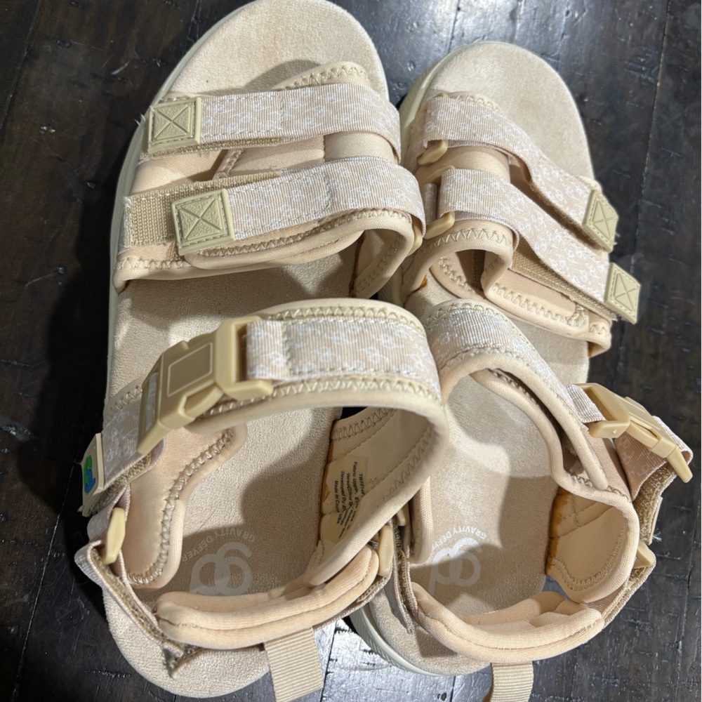 Women's Beige Verso Cloud Strap Sandals